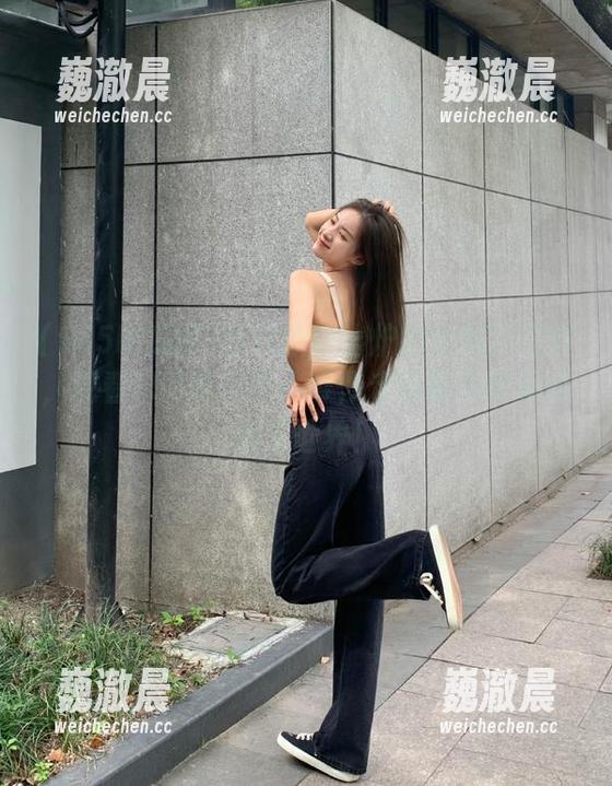 每日新鲜出炉的黑料不打烊，观看155吃瓜网，带你走进精彩纷呈的娱乐世界！