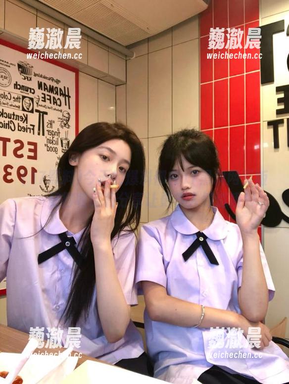 17黑料 今天的爆料都在17黑料网页版,记得收藏和分享让更多人知道哦!