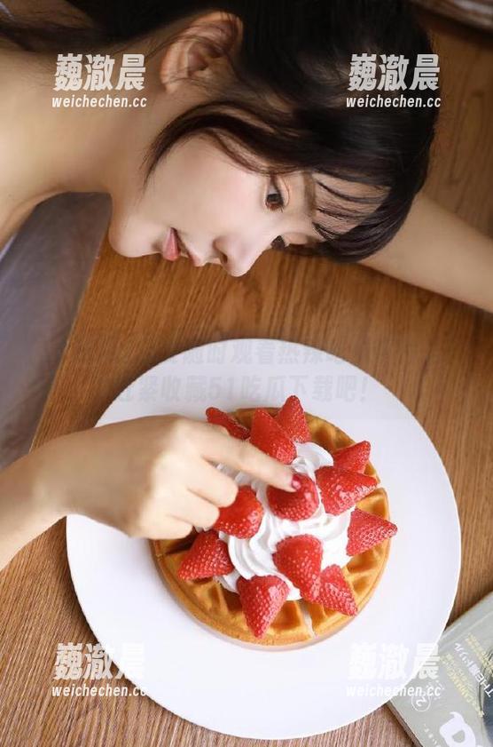 想要随时观看热辣吃瓜事件吗？赶紧收藏51吃瓜下载吧！