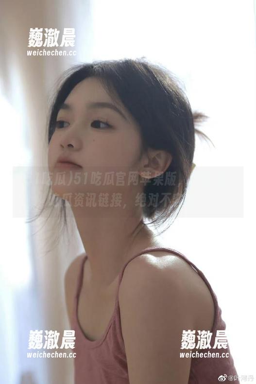 51吃瓜官网苹果版，获取独家吃瓜资讯链接，绝对不容错过