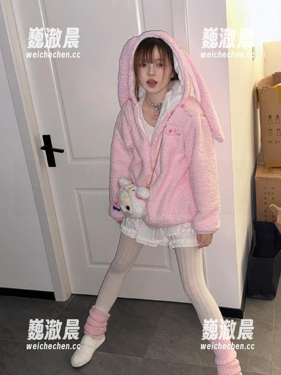 在51吃瓜网下载iOS和安卓应用，第一时间获取娱乐圈的所有动态！