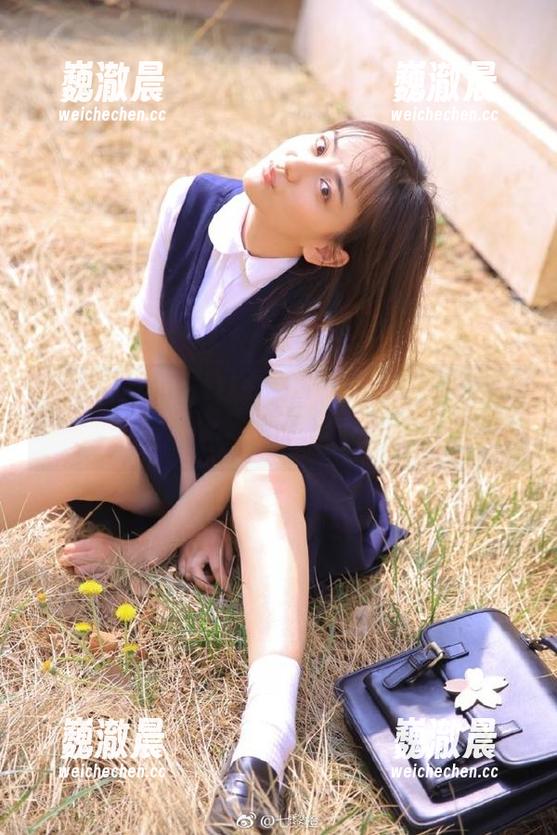 打开91吃瓜中心网站，感受女生专属的吃瓜乐园