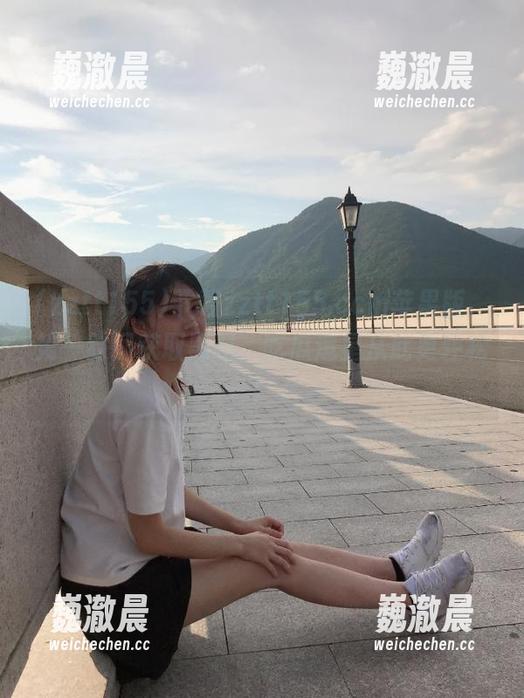 下载zztt155.ccm苹果版，第一时间获取黑料，吃瓜追星从此更轻松！