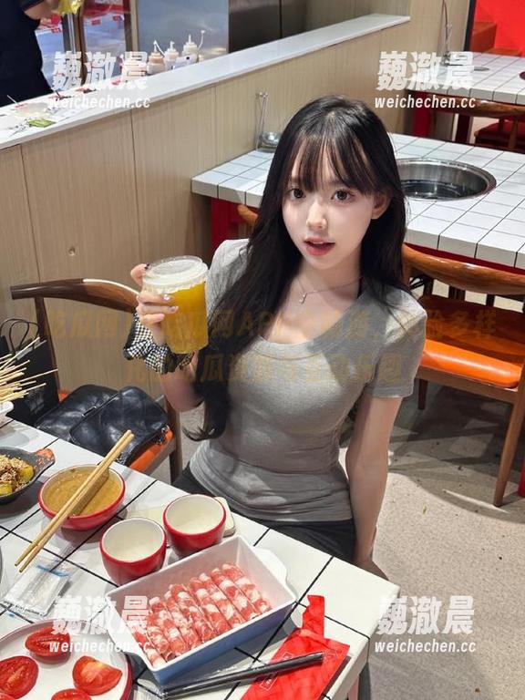 在吃瓜网APP中畅游，体验多样化的吃瓜资源与互动乐趣