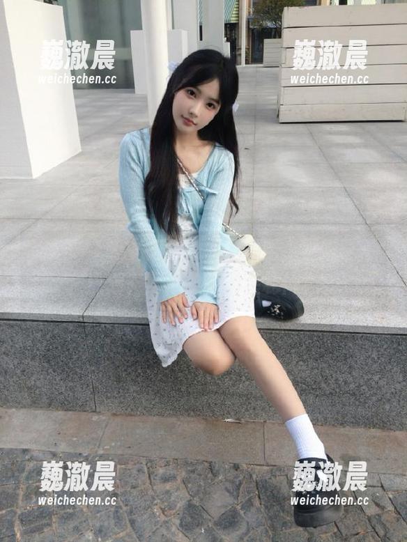 娱乐718登陆ios，引爆吃瓜热潮，网友热议明星秘闻！