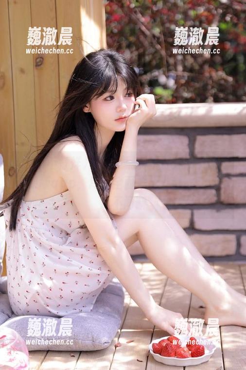 透过“黑料不打烊网页版”苹果版app，尽享全面娱乐八卦，让你吃瓜不间断