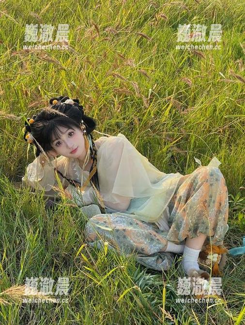 首页热播：探索黑料吃瓜网app，掌握娱乐圈最新黑料与热门动态！