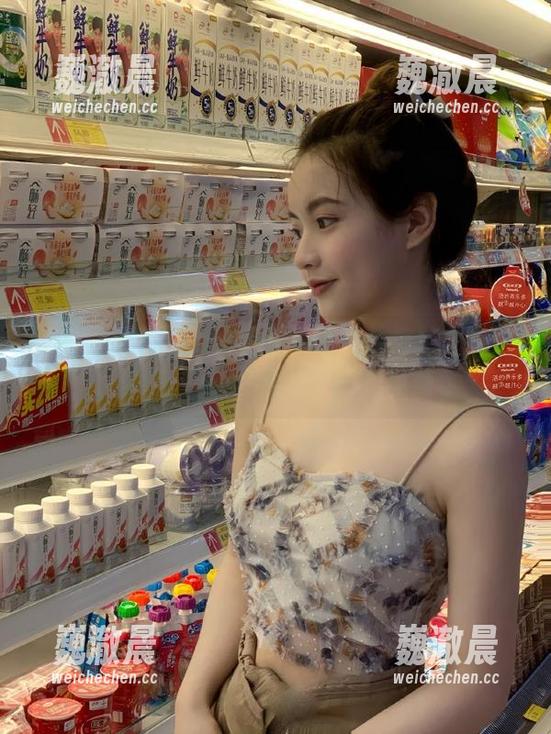 黑料网络推荐：女神写真与动漫游戏风格的精彩作品集锦